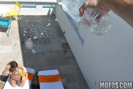 Татуированное тело неотразимой Katie King оттрахано пульсирующим членом