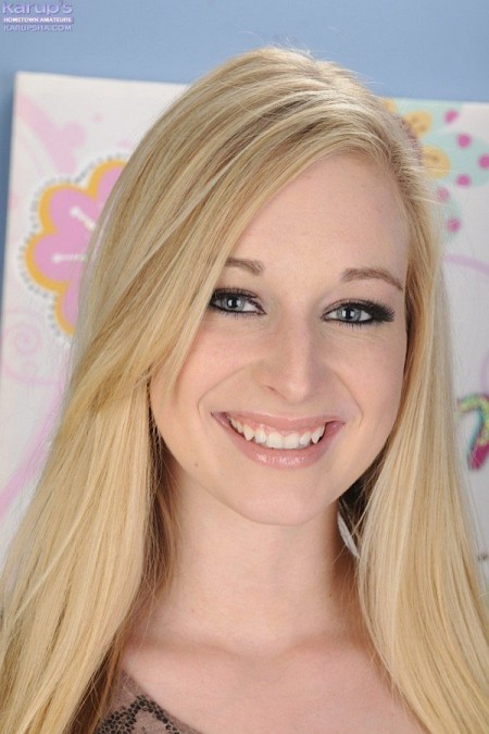 Если тебе нравятся милашки в нижнем белье, то Stacie Jaxxx одна из них