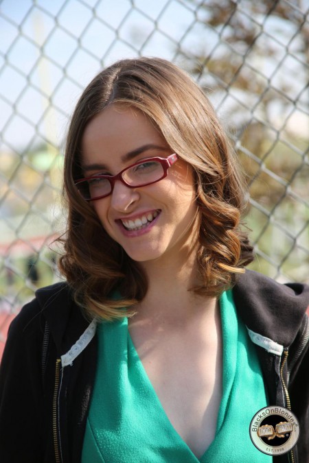 Черный член проникает в узкую киску Jay Taylor